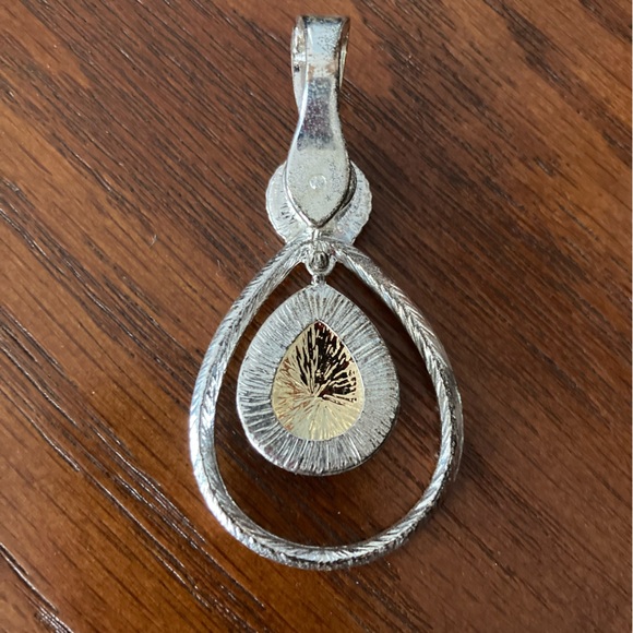 💕 3/$20 EUC Gold and Silver Tone Teardrop Pendant/Enhancer - Picture 2 of 4